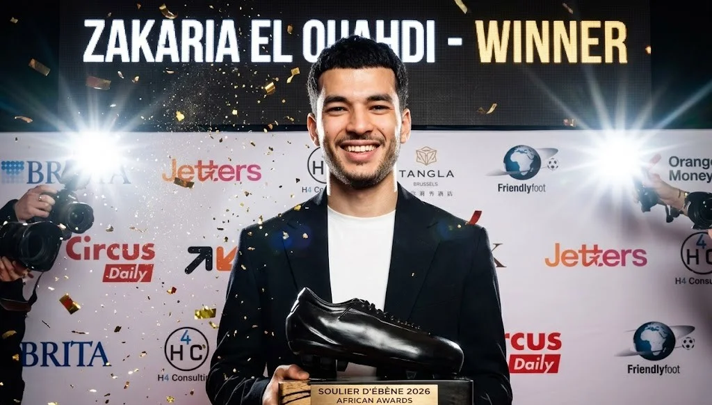 Alt= Zakaria El Ouahdi remporte le Soulier d'Ébène 2026.