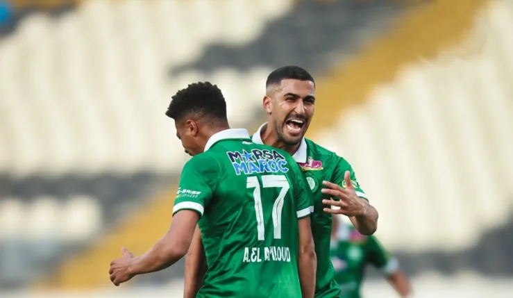 alt= Botola Pro D1 le Raja bat le DHJ et remonte à la 2e place.