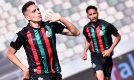 Alt= Botola Pro L'AS FAR prend les commandes le Raja freiné.