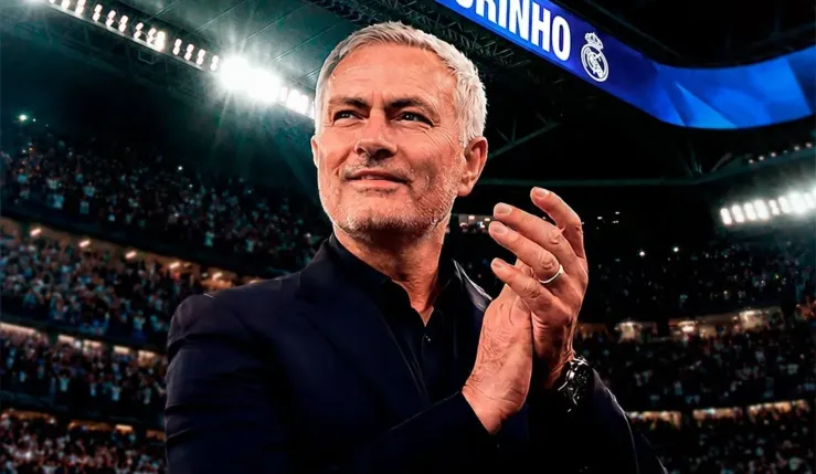 Alt= Real Madrid : Mourinho sur le banc.