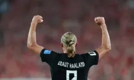 alt= Halaand qualifie la Norvège en seizième de finale de la Coupe du monde 2026.