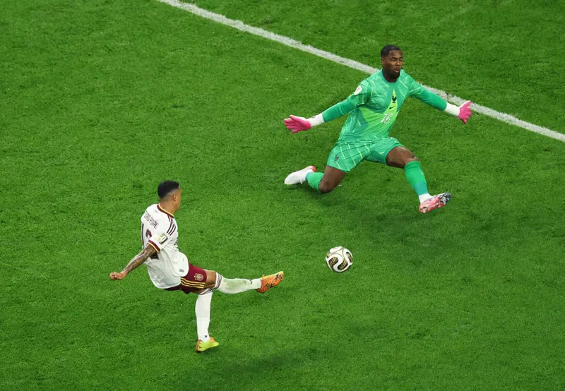 Alt= L'Espagne élimine la France de la Coupe du monde 2026 (2-0).