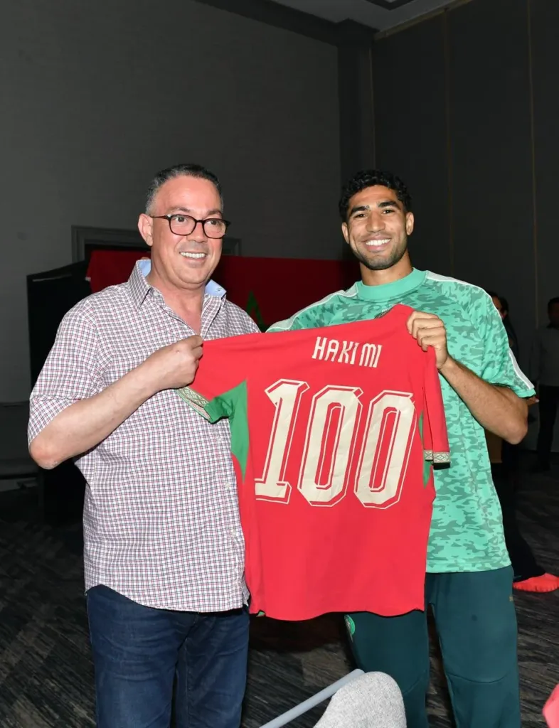 Alt= Achraf Hakimi entre dans le club des 100