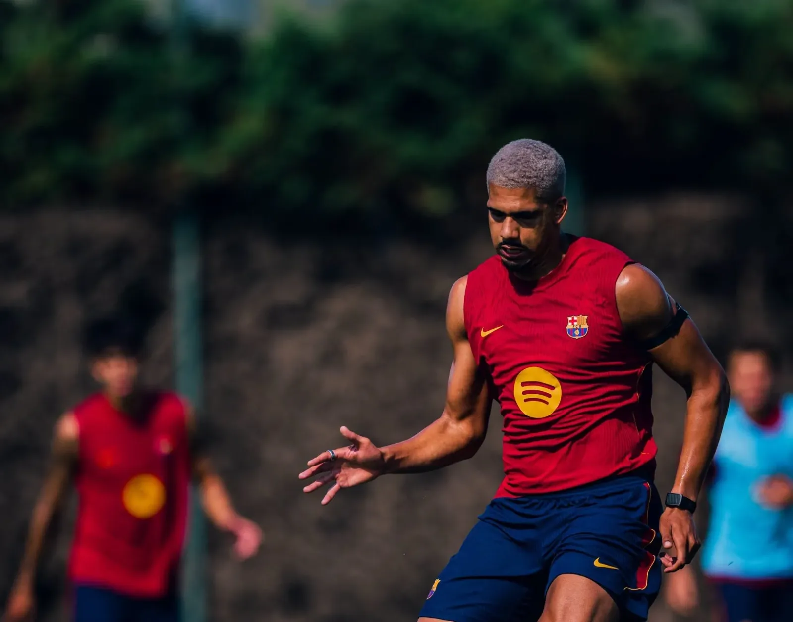 Mercato : Ronald Araujo rejoint Liverpool en prêt avec option d&rsquo;achat