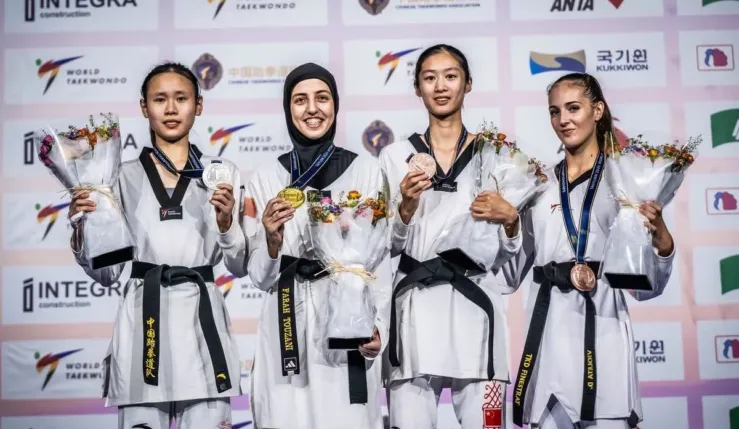 Alt= Farah Touzani Open de Chine de Taekwondo.