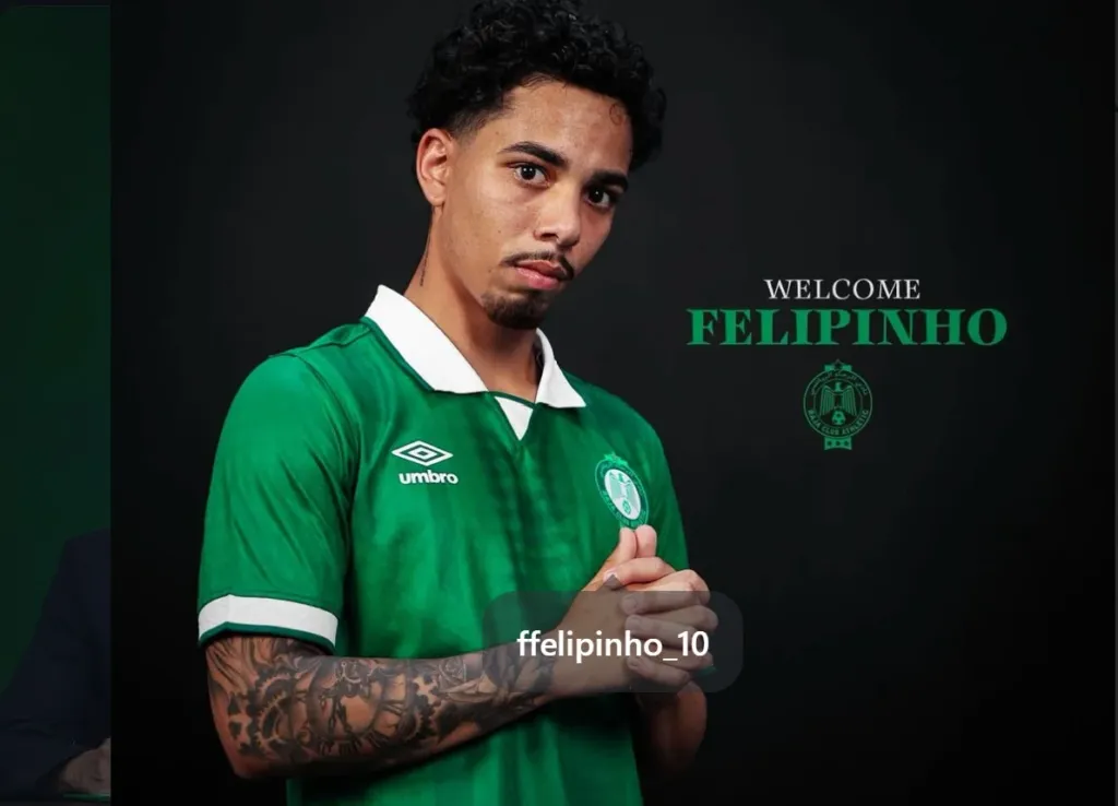 Alt= Luis Felipinho rejoint le Raja pour les trois prochaines saisons.