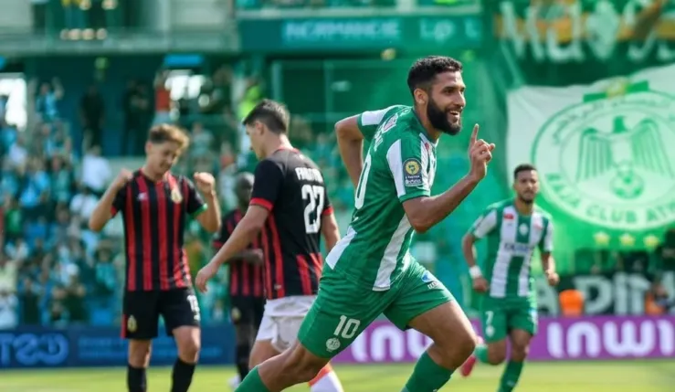 Alt= Nabil Alioui proche du Raja