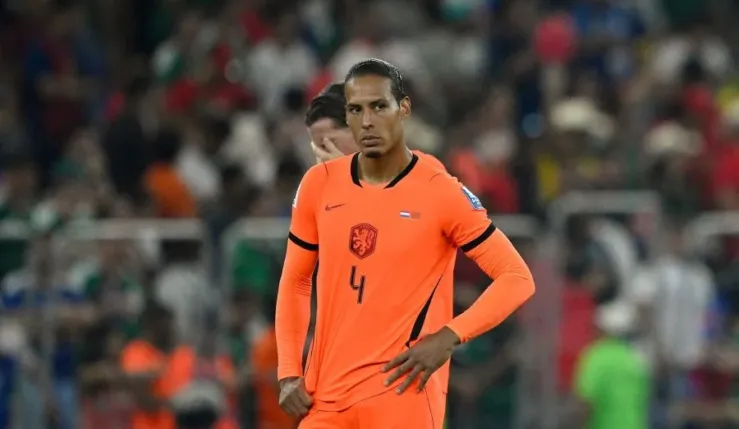 ALT= Van Dijk Pays Bas Maroc.